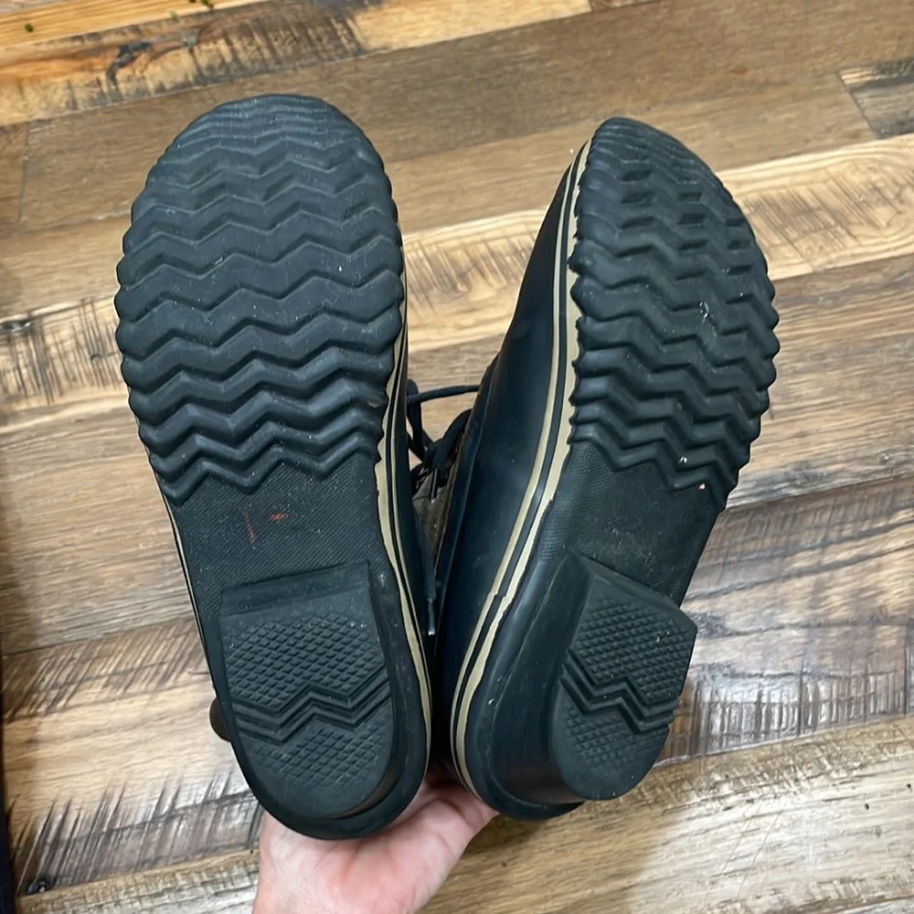 Sorel winter snow boots 7.5